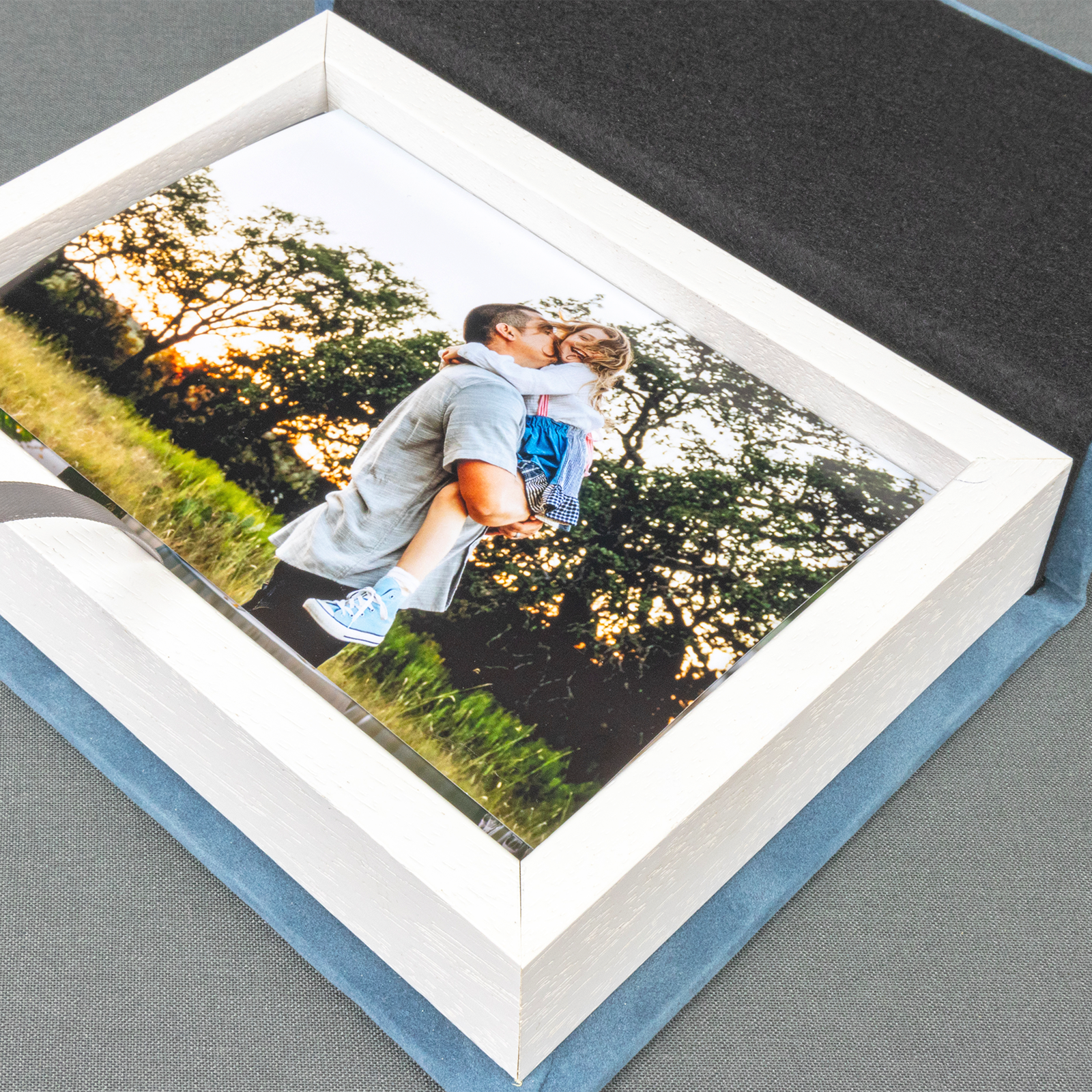Luxury Material Print Box Slide 2
